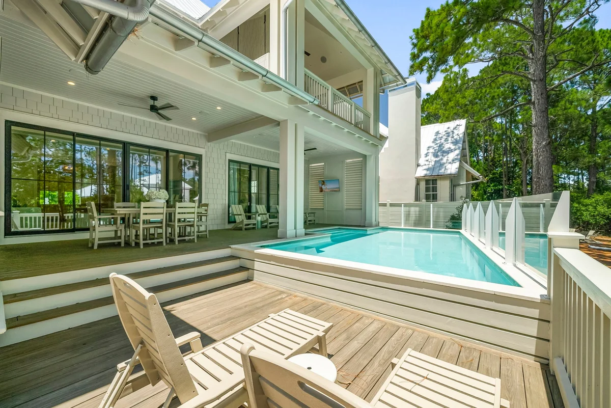 Elegance on Eastern Lake #110