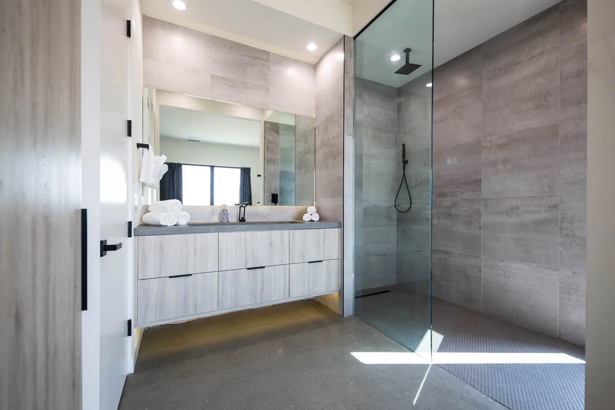 Onaga 2B - White Casita #65
