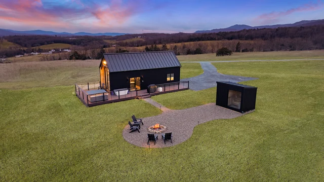 Blue Ridge Mini Lux Retreat 2