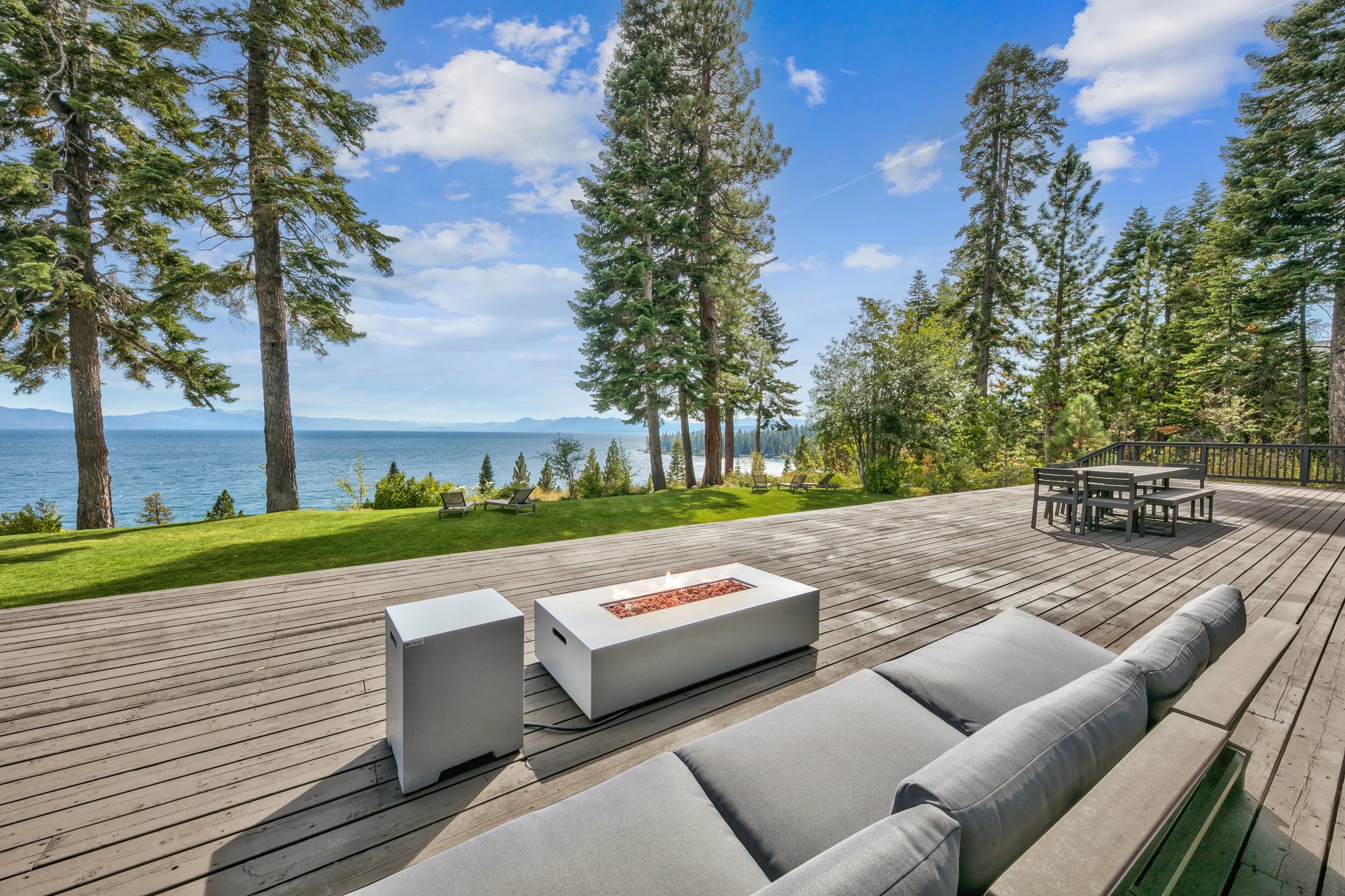 LUXE02 Villa Bella North Lake #69