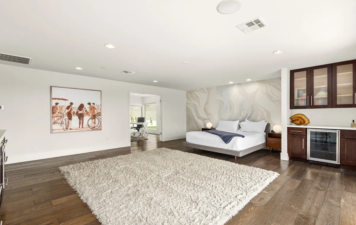The Harlow #123