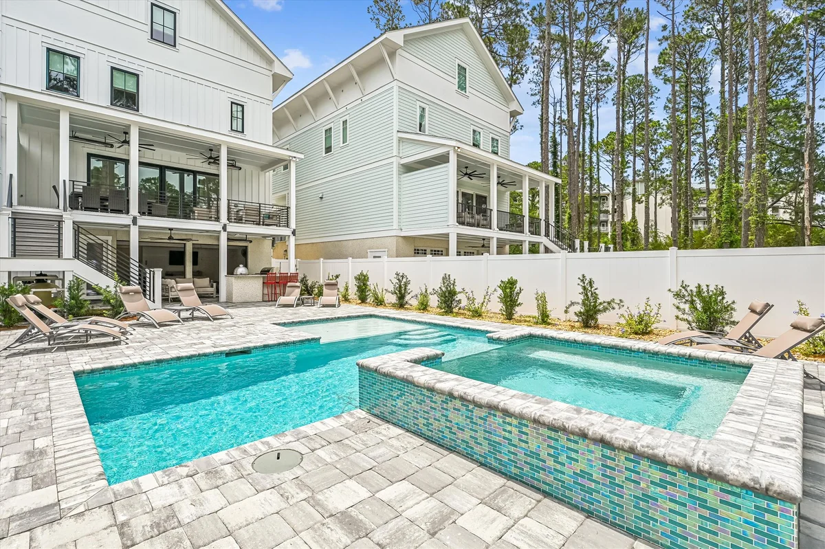 25 Bradley Circle #127
