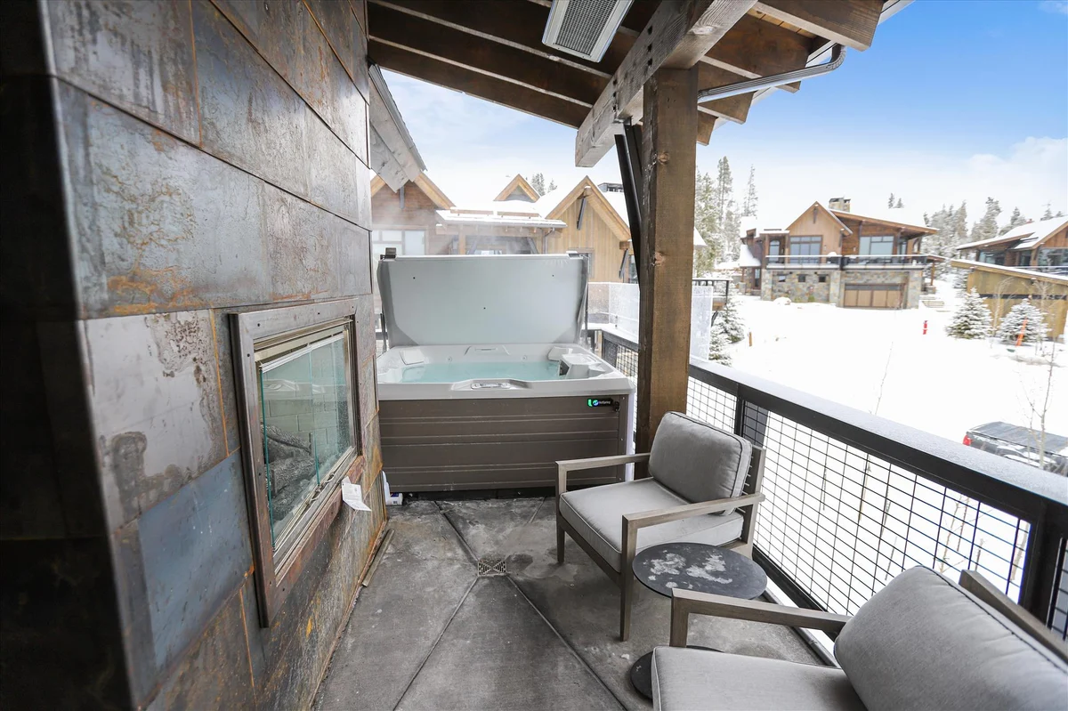 Falcon Haus #50