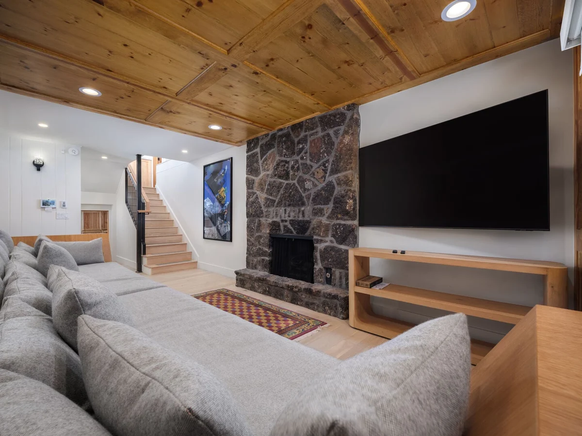 Summit Chalet #52