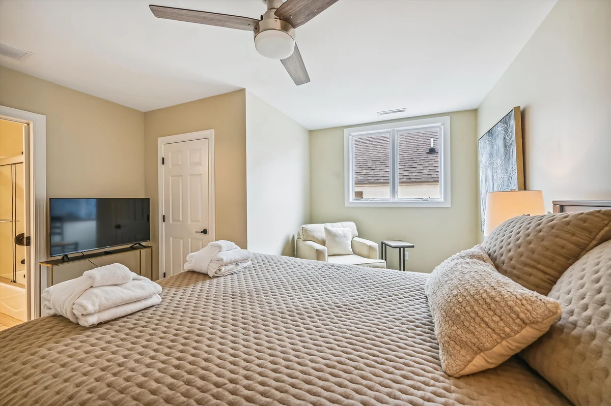 4 Collier Beach Road #89