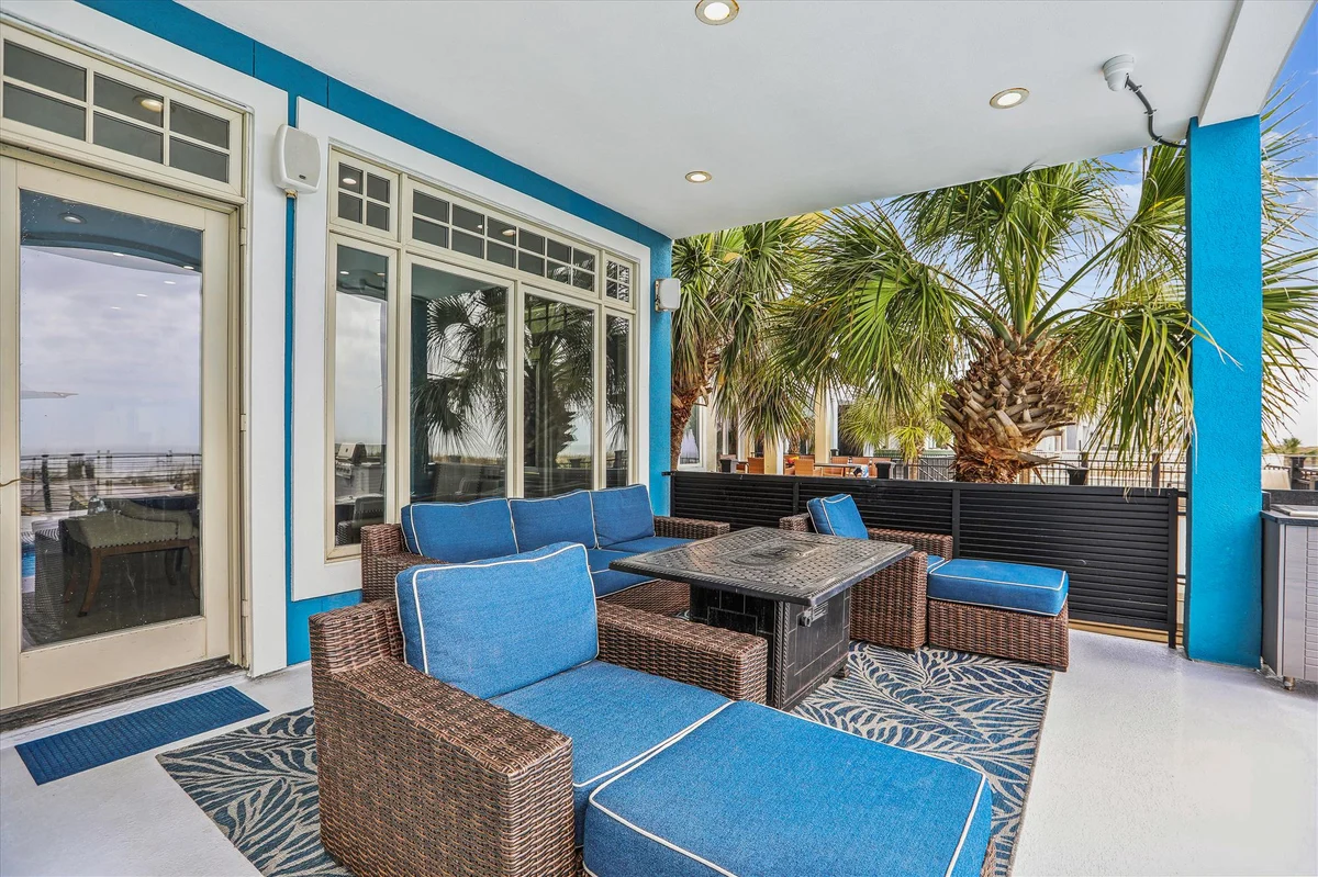 7 Singleton Beach Place #100
