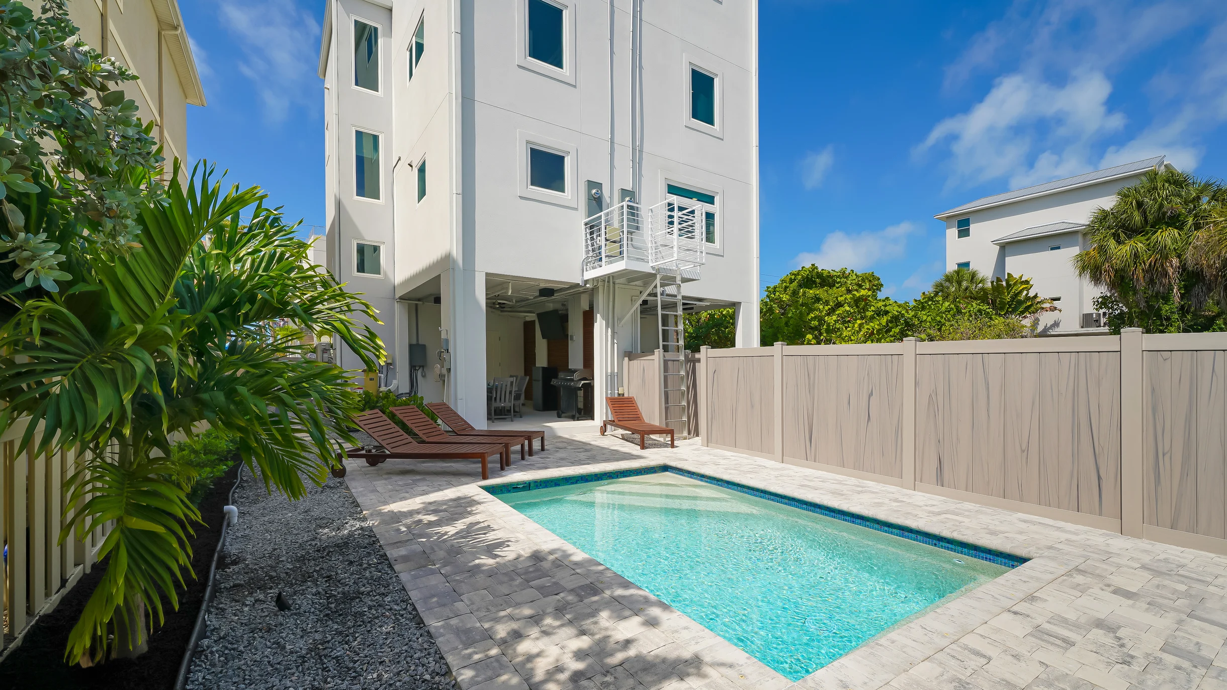 Silver Shore - 657B #102