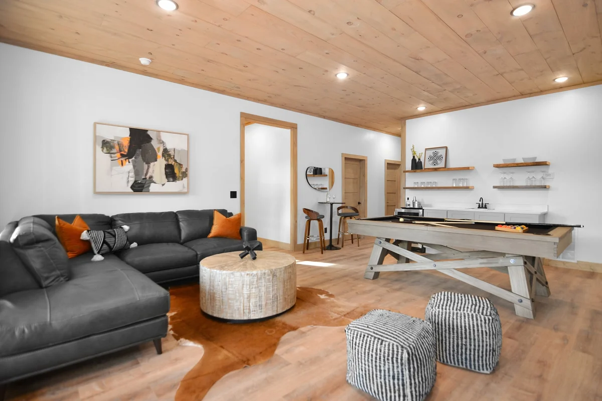 Weaver Creek Lodge #100