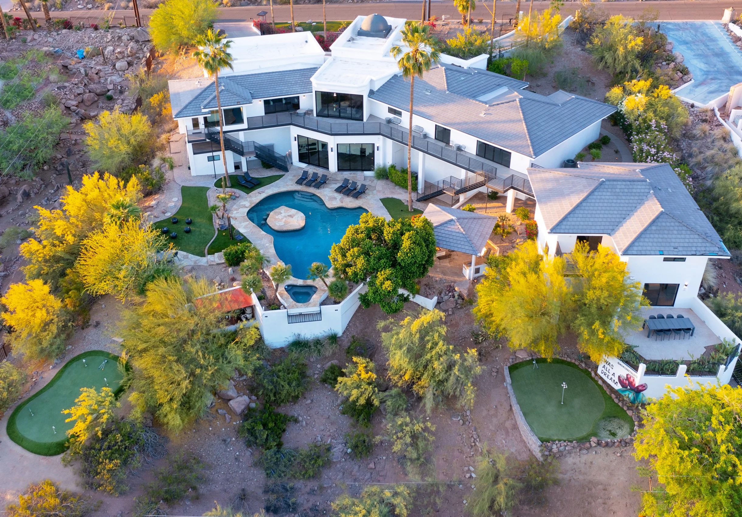 Manor on Valle Vista #199