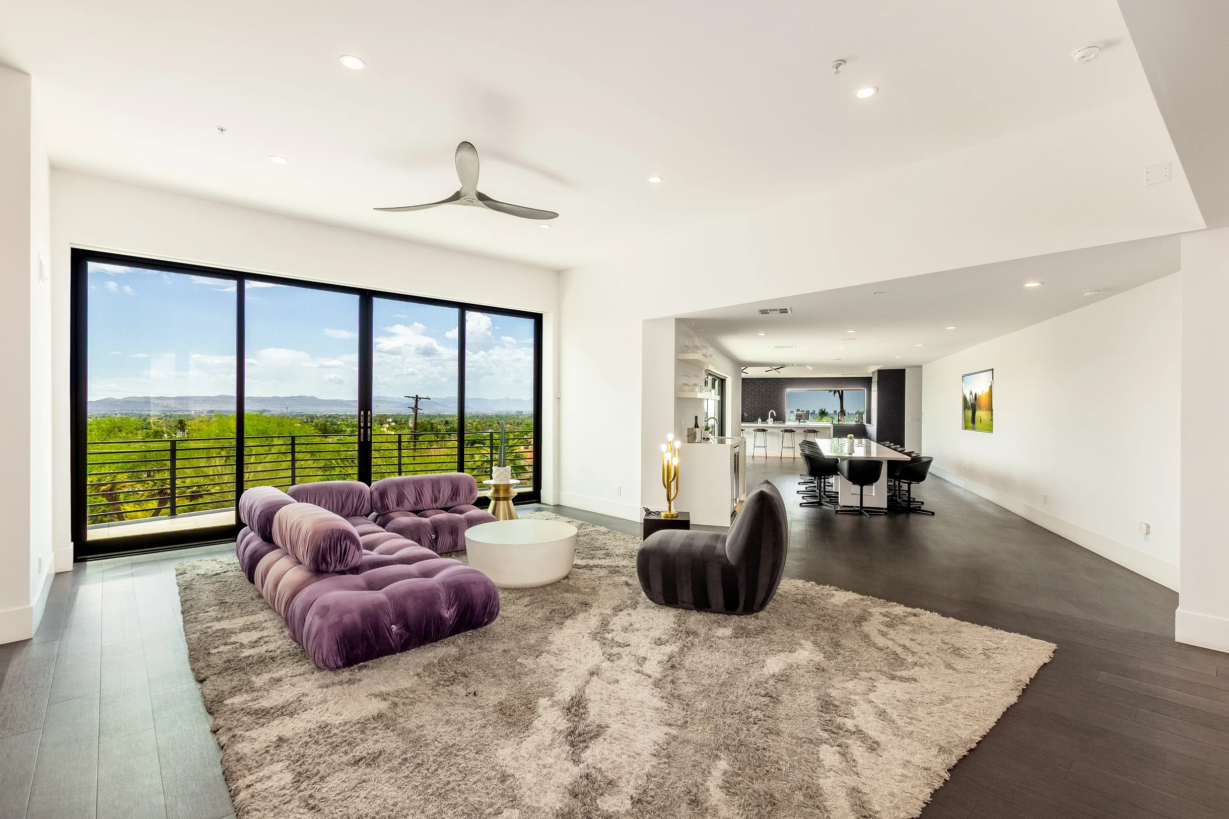 Manor on Valle Vista #215