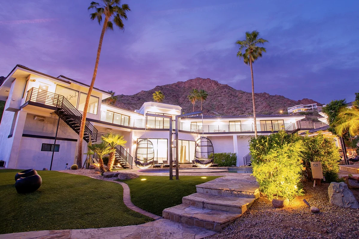 Manor on Valle Vista #203