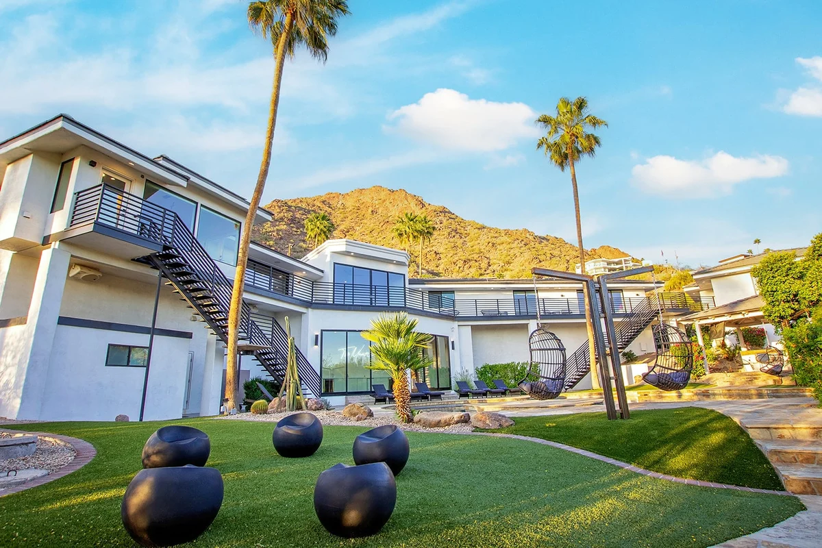 Manor on Valle Vista #163