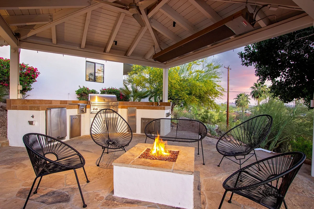 Manor on Valle Vista #255