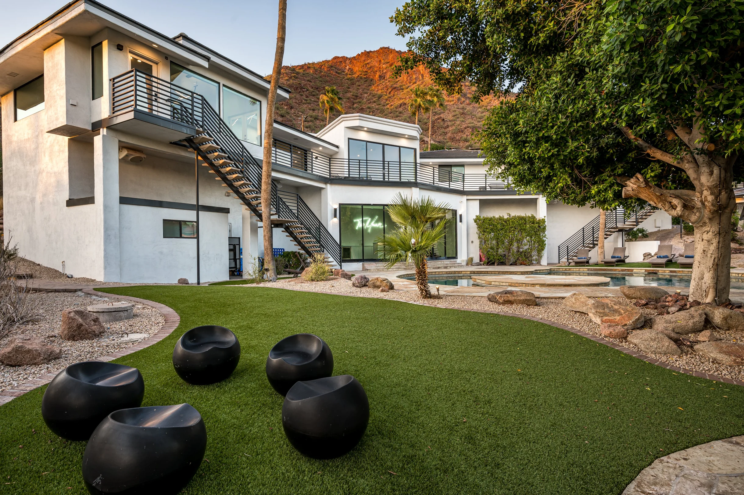 Manor on Valle Vista #230