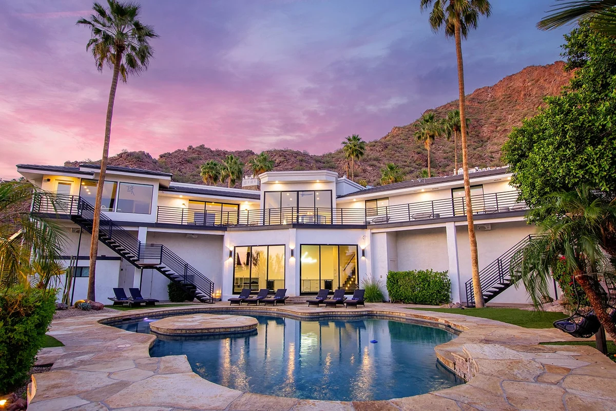 Manor on Valle Vista #250