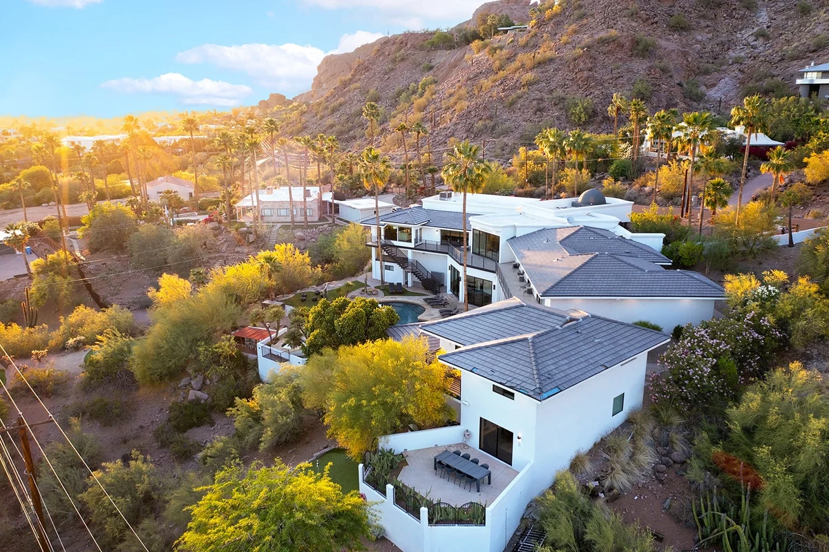 Manor on Valle Vista #225