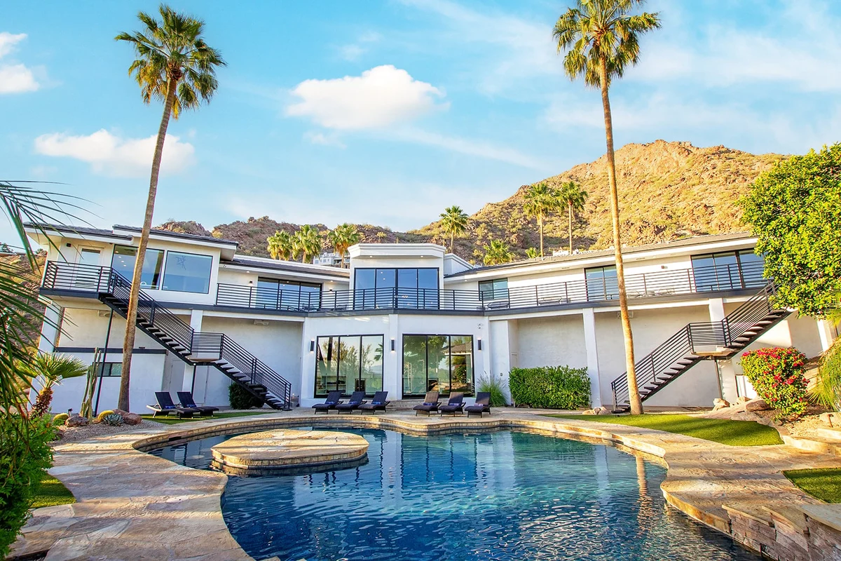 Manor on Valle Vista #232