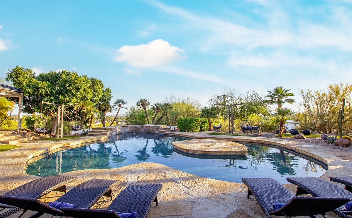 Manor on Valle Vista #220