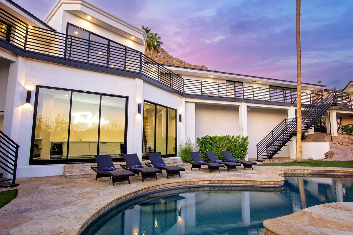 Manor on Valle Vista #238
