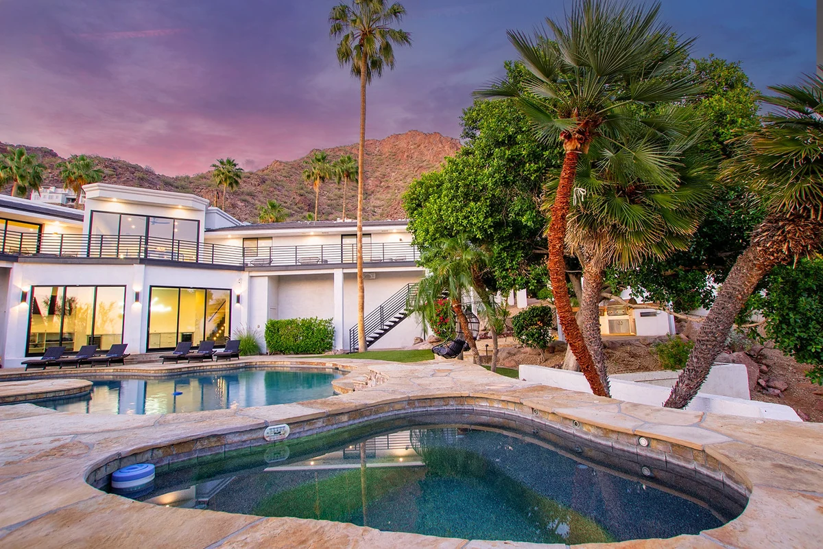 Manor on Valle Vista #233