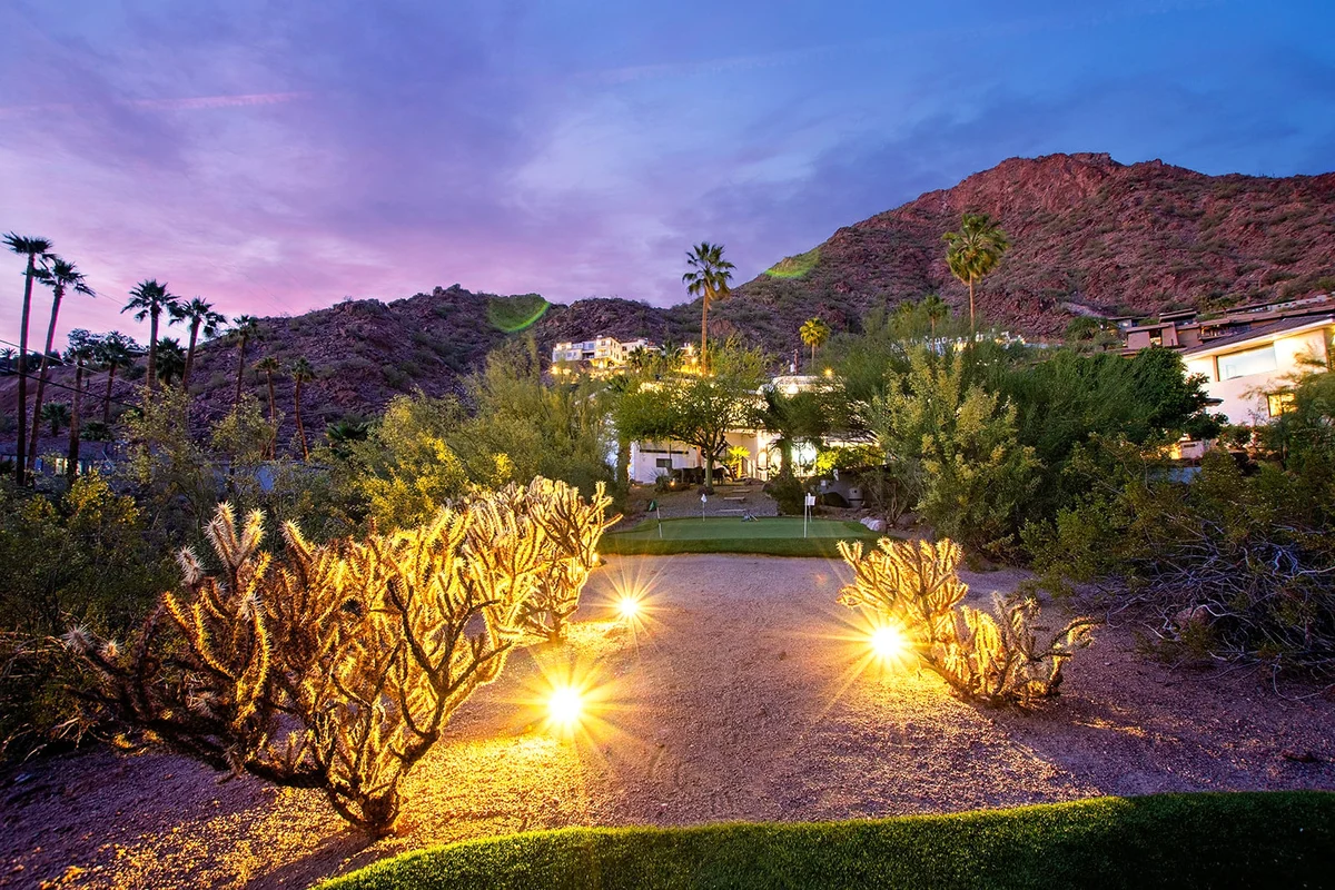 Manor on Valle Vista #254