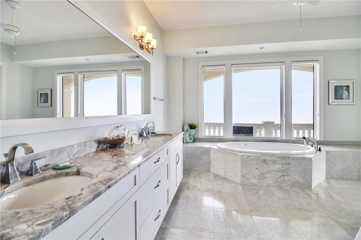 31 Singleton Beach Place #83