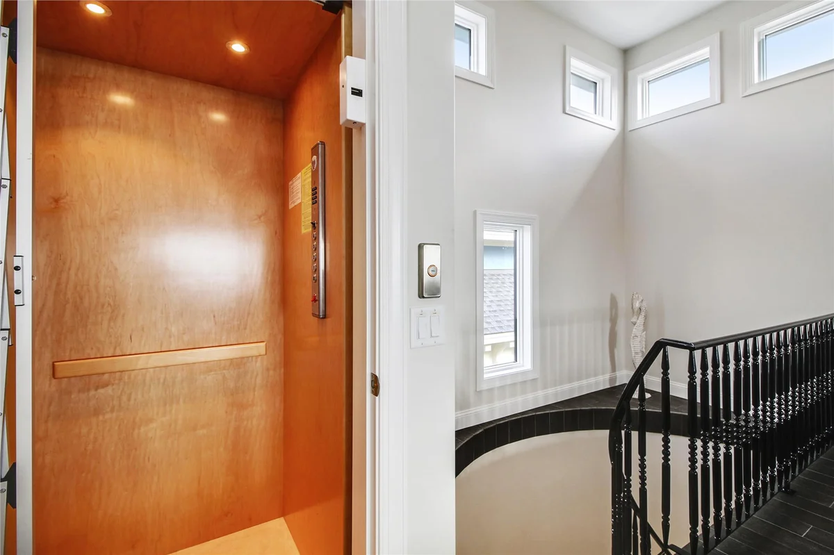 31 Singleton Beach Place #90