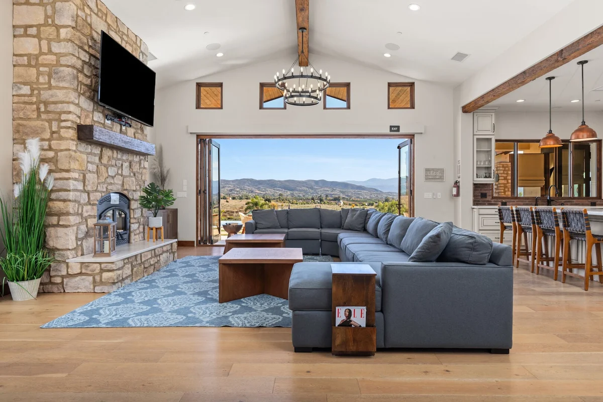 Indian Knoll - Via De La Sky Ranch #122