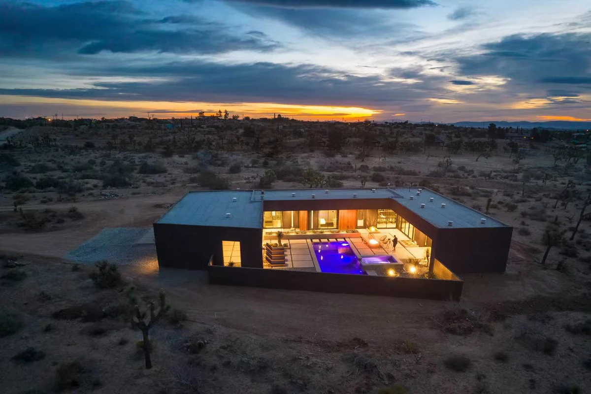 Warren Vista 2 - Black C-House #47