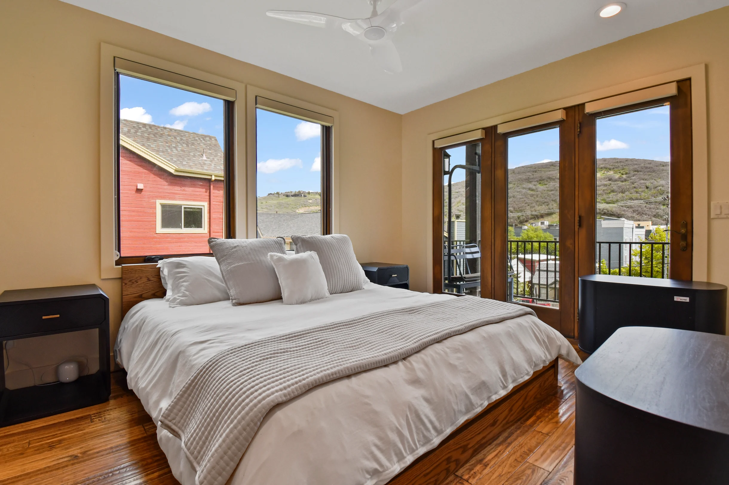 Woodside House #40