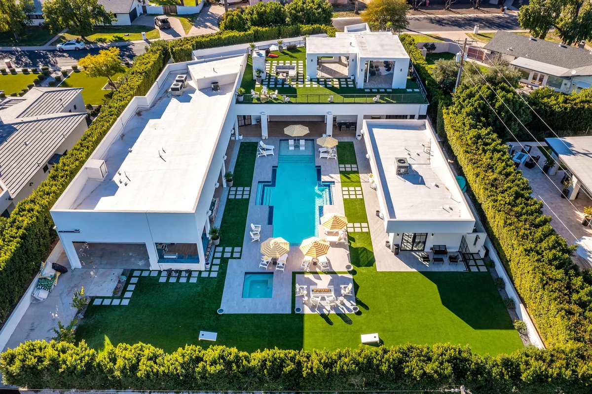 The 1 Home #305