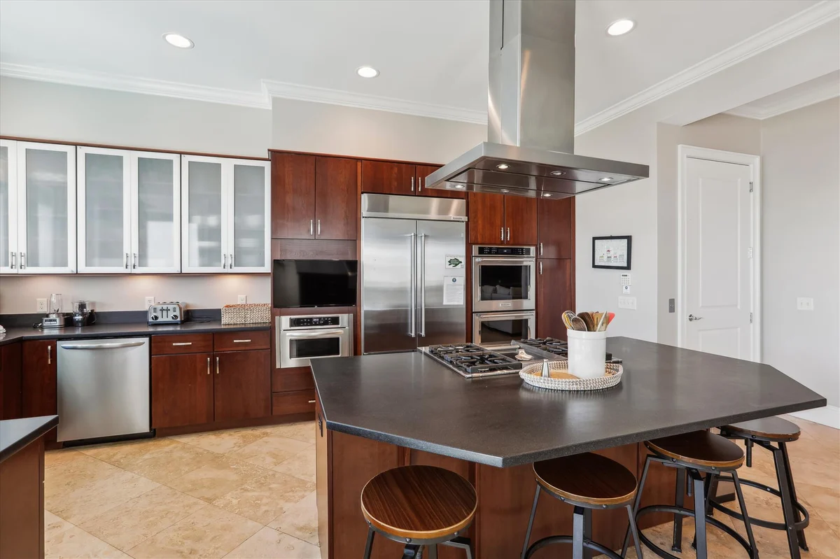 27 Singleton Beach Place #115