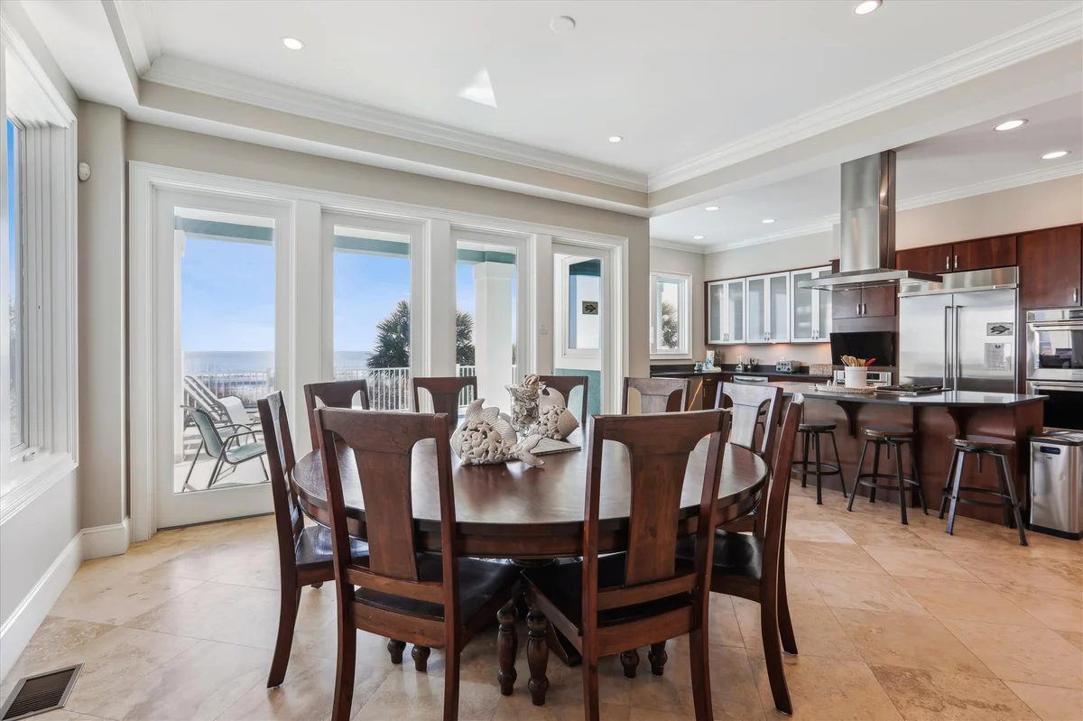 27 Singleton Beach Place #82