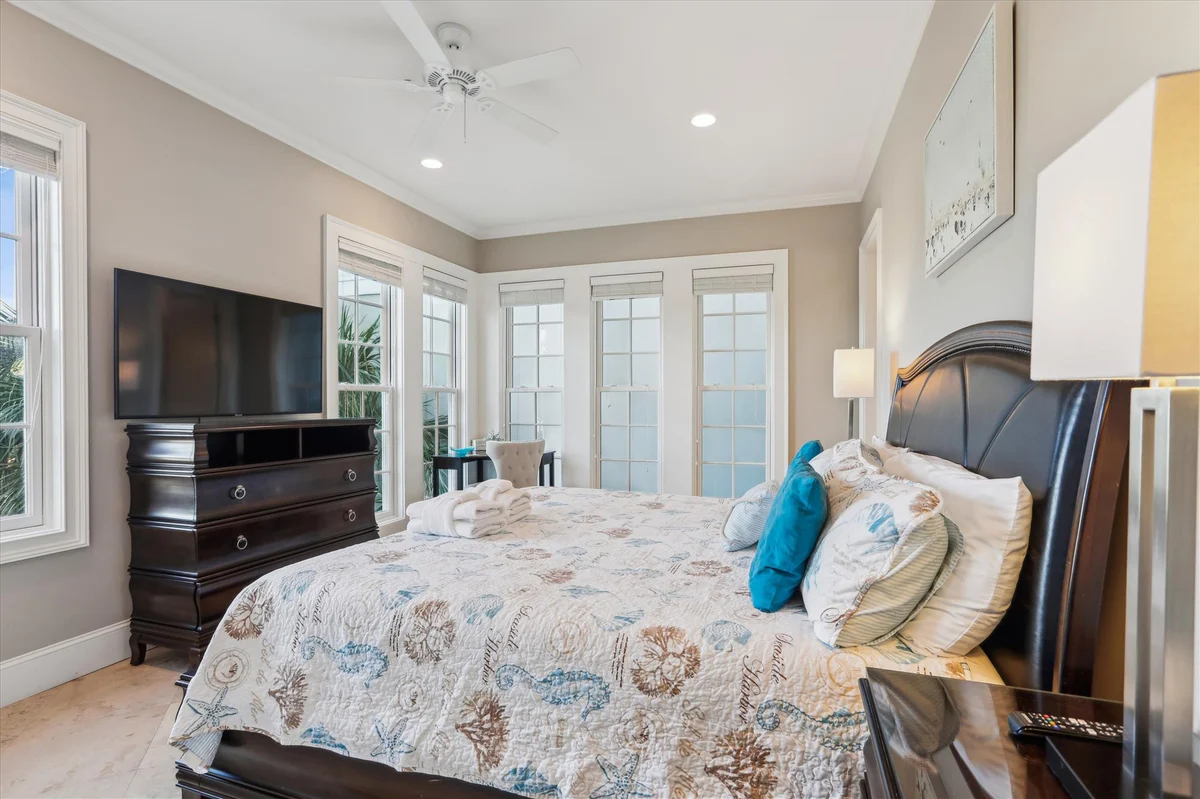 27 Singleton Beach Place #114