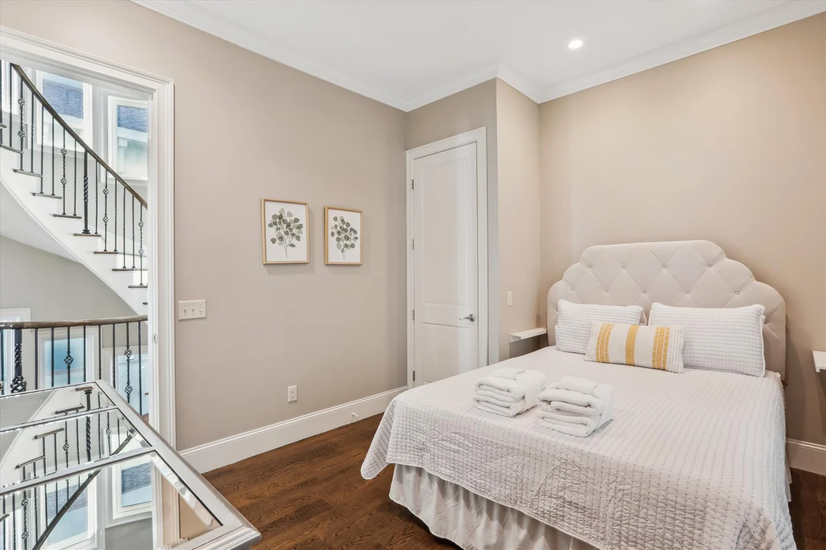 27 Singleton Beach Place #101