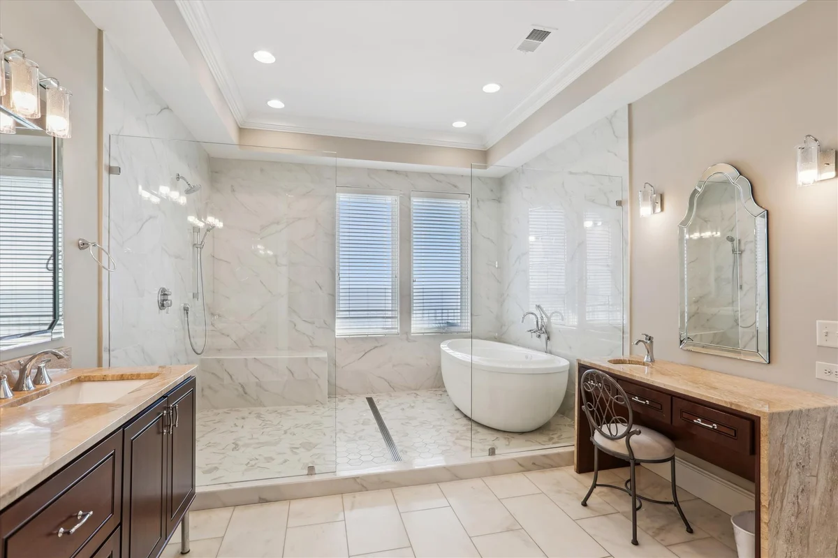 27 Singleton Beach Place #77