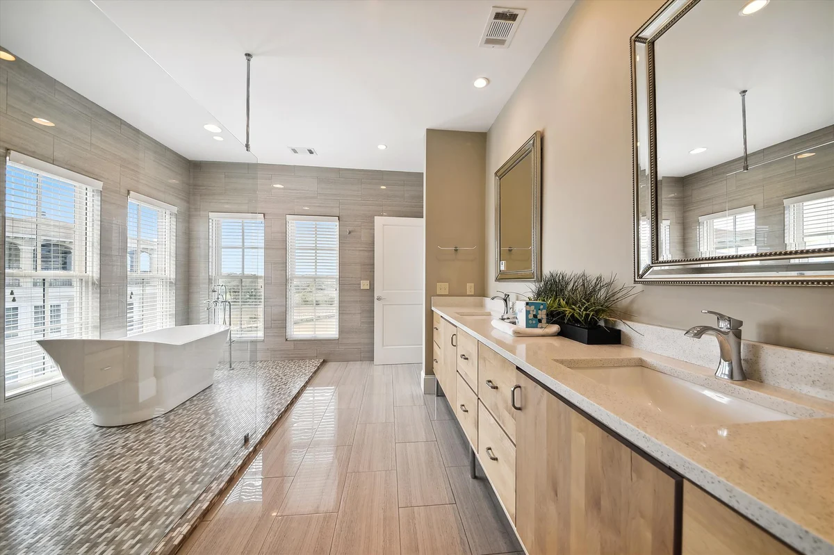 27 Singleton Beach Place #92