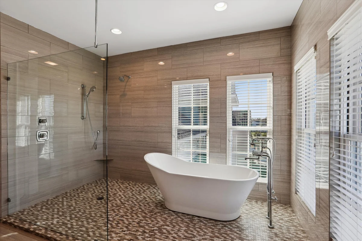 27 Singleton Beach Place #104
