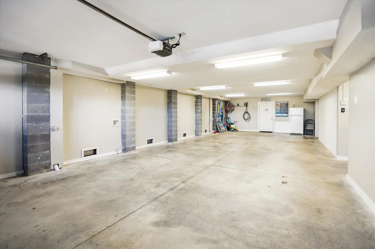 27 Singleton Beach Place #100