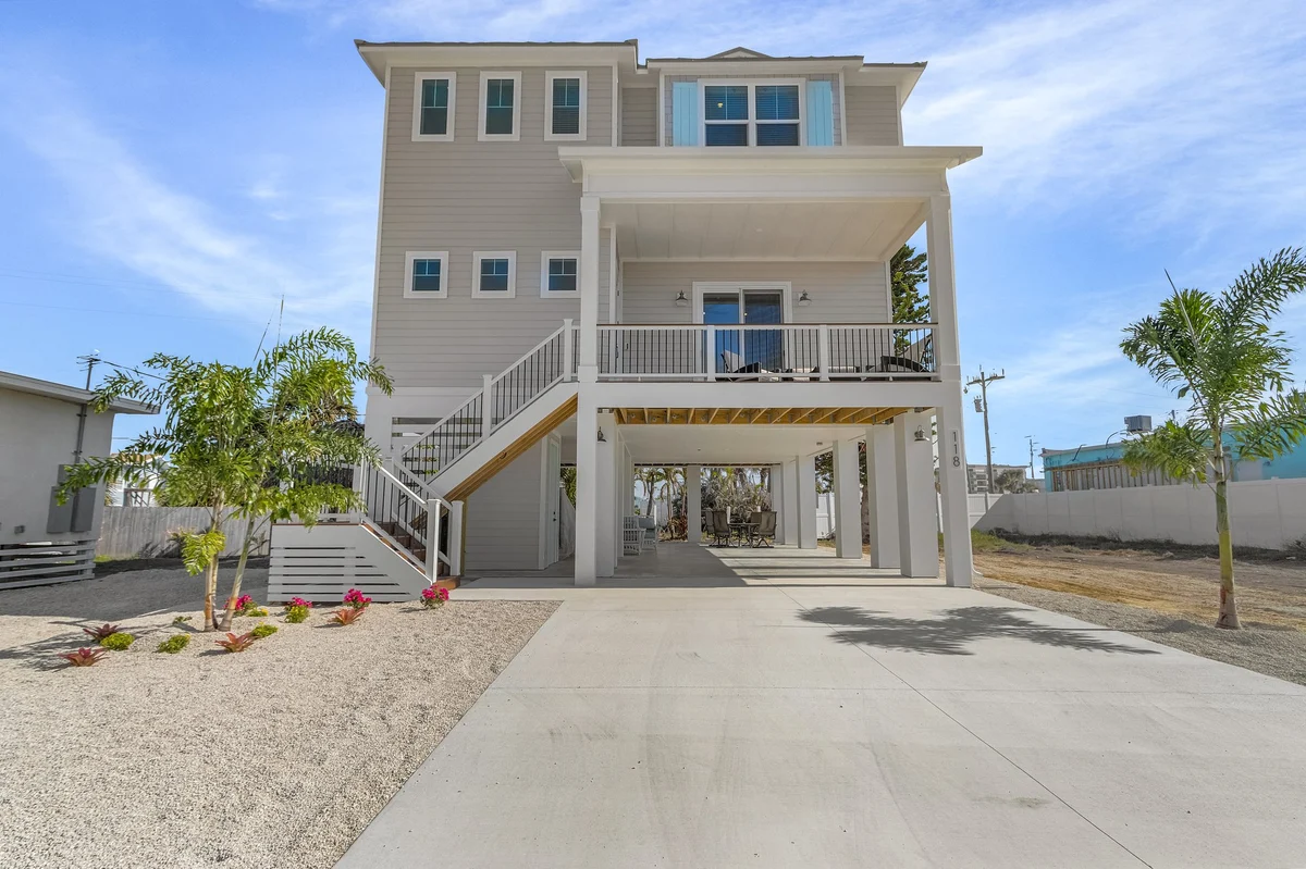 118 Luxury 4 Bed w/ Den 4.5 Bath | Heated Pool & Spa #54