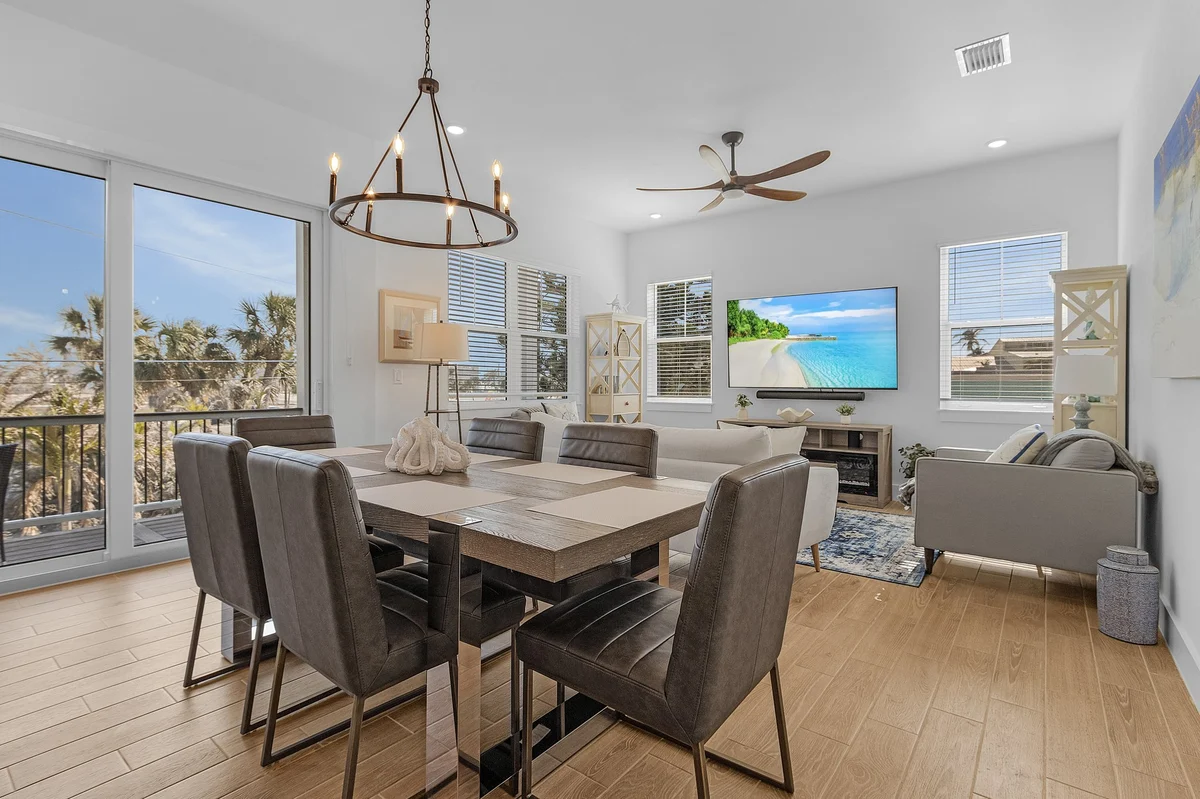 118 Luxury 4 Bed w/ Den 4.5 Bath | Heated Pool & Spa #42