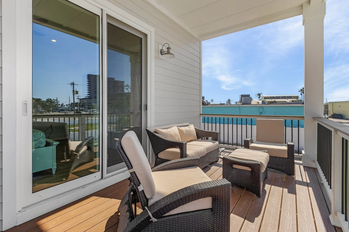 118 Luxury 4 Bed w/ Den 4.5 Bath | Heated Pool & Spa #67