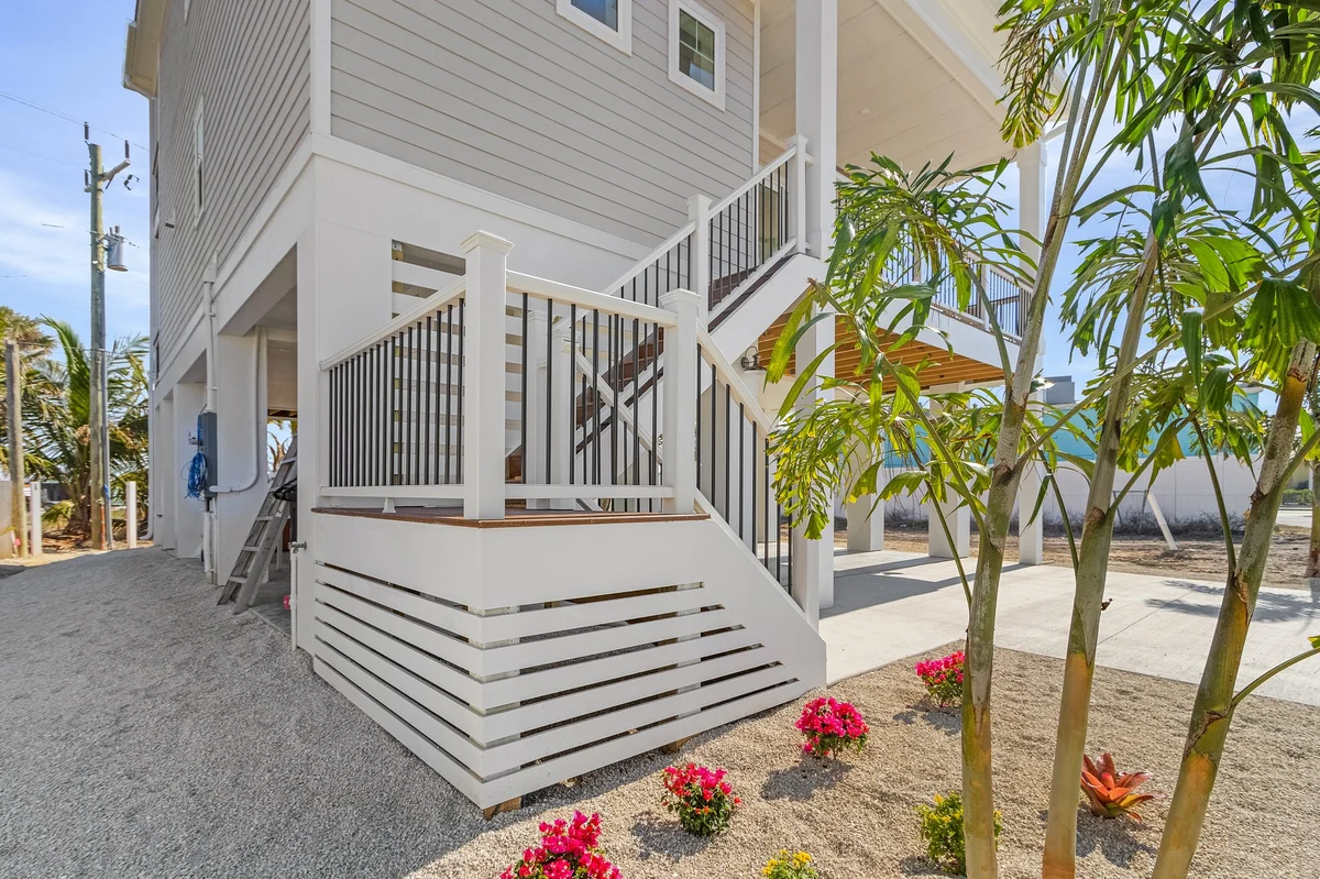 118 Luxury 4 Bed w/ Den 4.5 Bath | Heated Pool & Spa #46