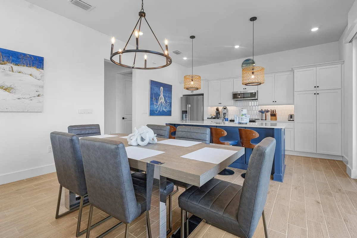 118 Luxury 4 Bed w/ Den 4.5 Bath | Heated Pool & Spa #64