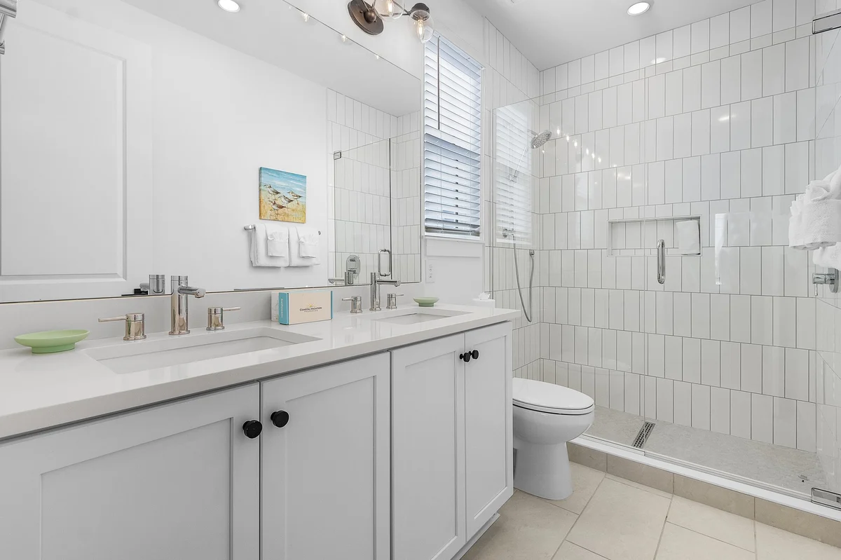 118 Luxury 4 Bed w/ Den 4.5 Bath | Heated Pool & Spa #41
