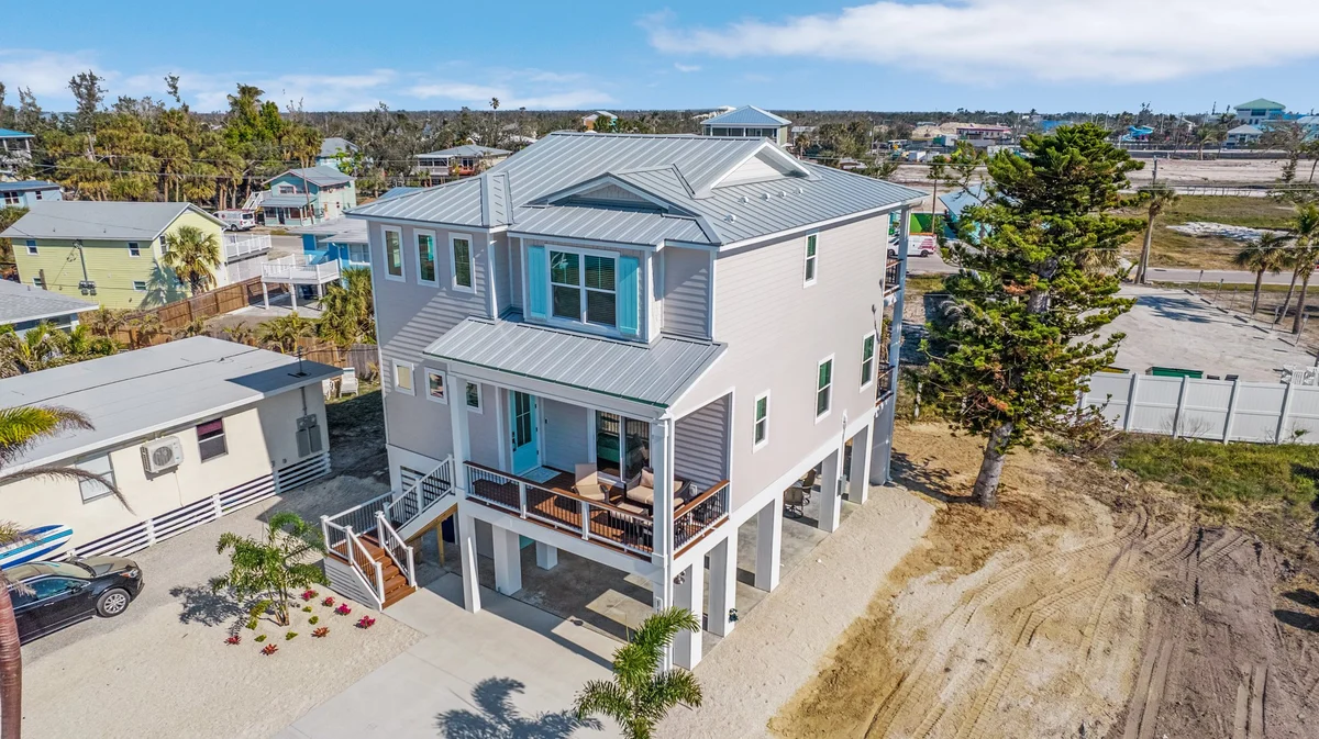 118 Luxury 4 Bed w/ Den 4.5 Bath | Heated Pool & Spa #38