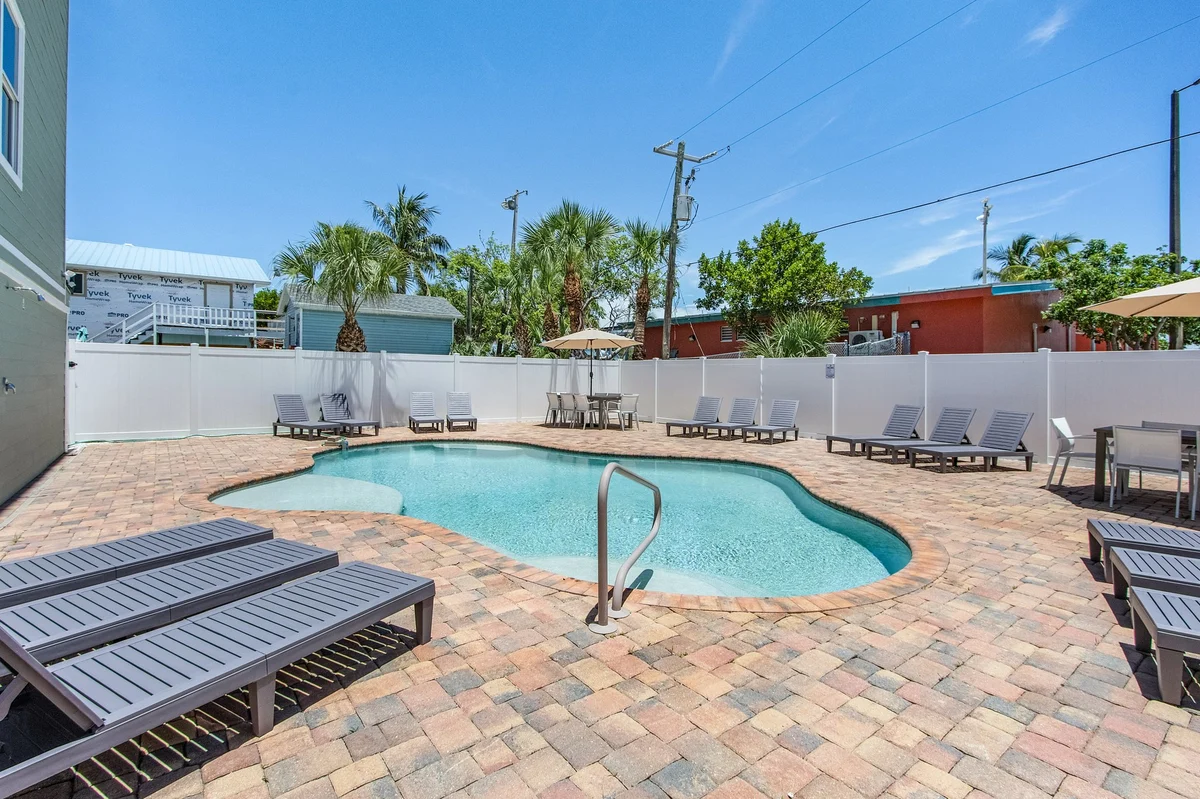 2633 Coconut Sunsets Entire Duplex: Pool, Balconies & Near Beach #32