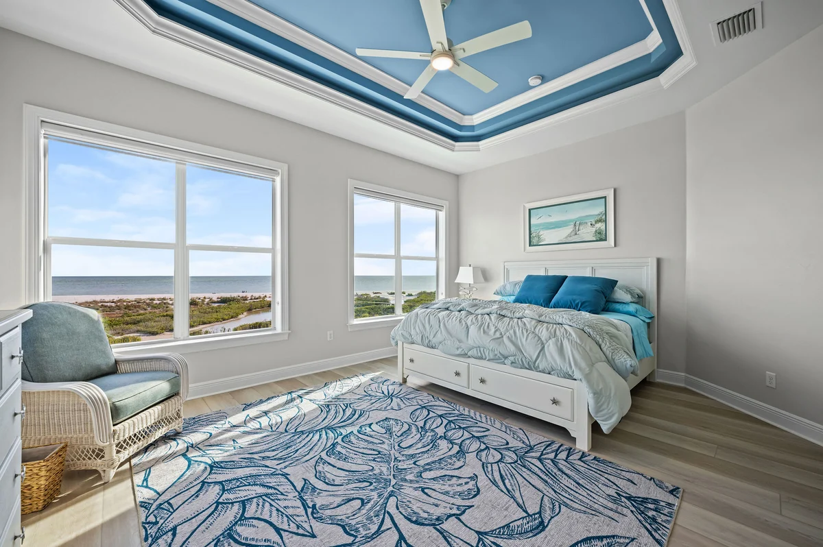 8214 Papa's Boat House Private Beach House: Heated Pool & Ocean #46