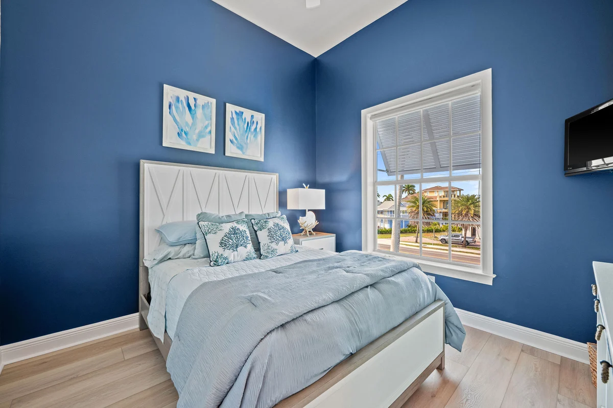 8214 Papa's Boat House Private Beach House: Heated Pool & Ocean #47