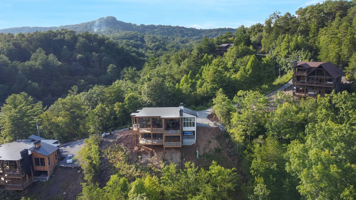 Mountain View Manor #83
